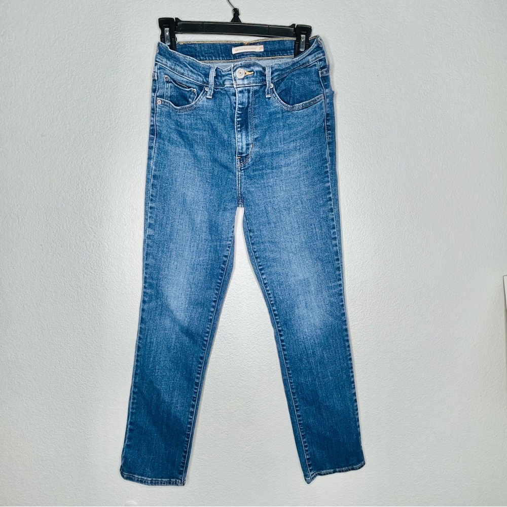 LEVIS 724 HIGH RISE STRAIGHT Jeans zipper and Button Closure Medium Wash - Picture 2 of 15